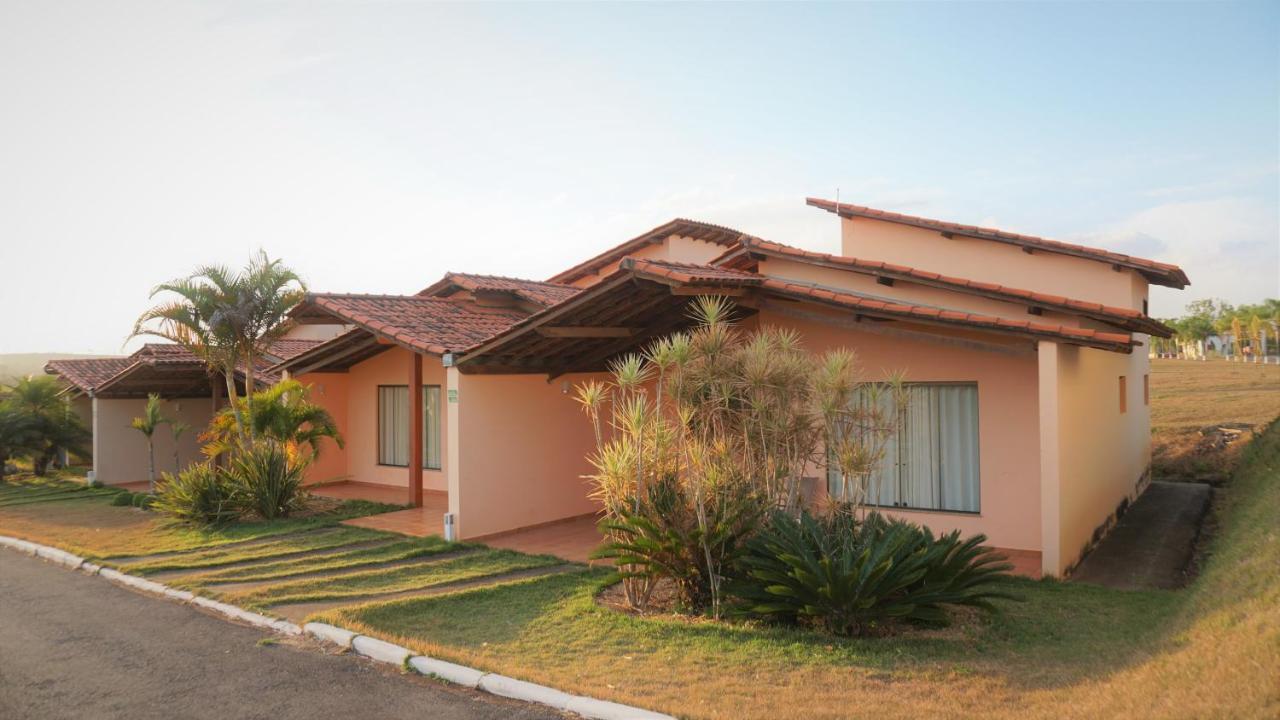 Ramada By Wyndham Furnaspark Formiga Luaran gambar