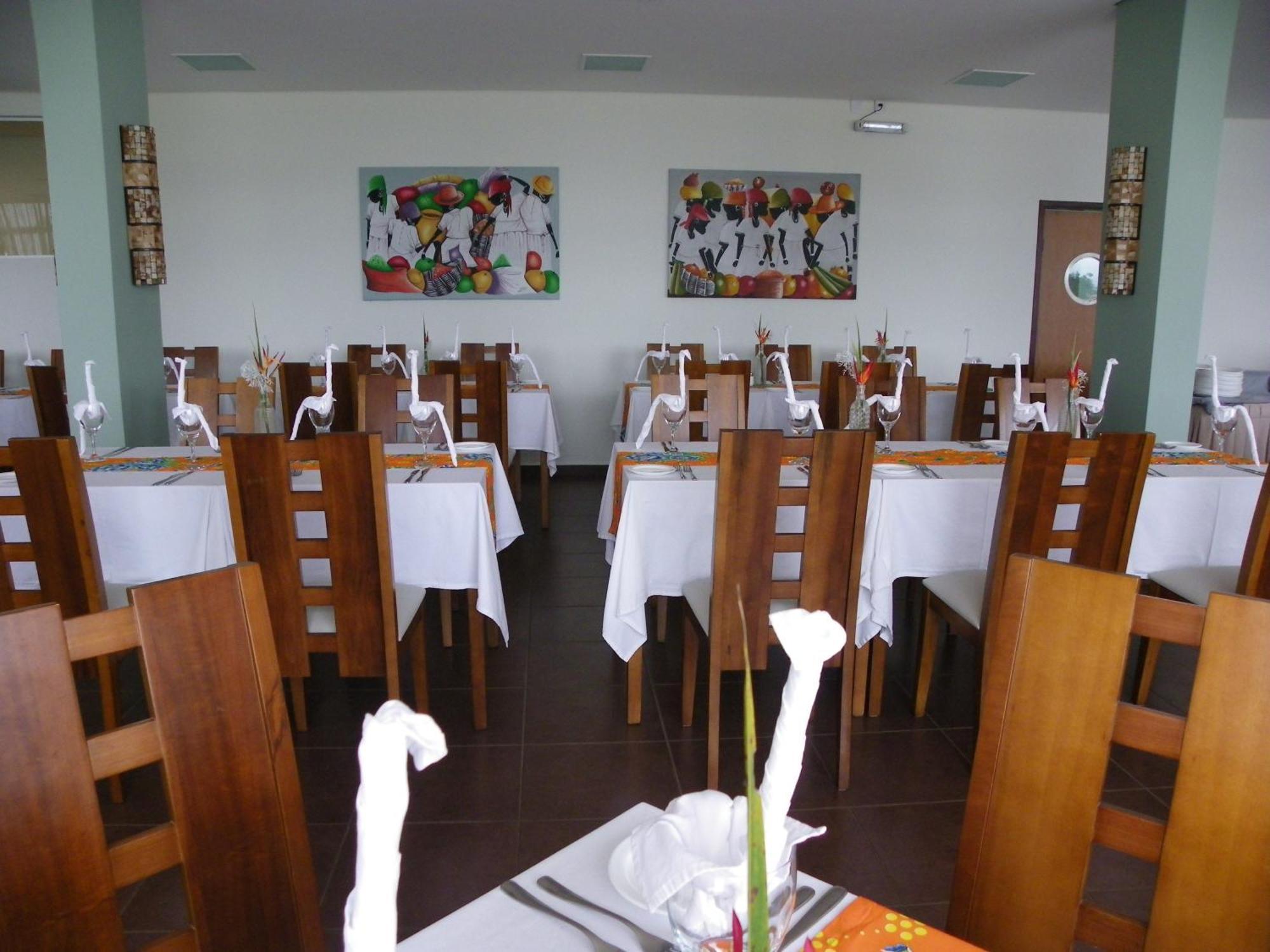 Ramada By Wyndham Furnaspark Formiga Luaran gambar